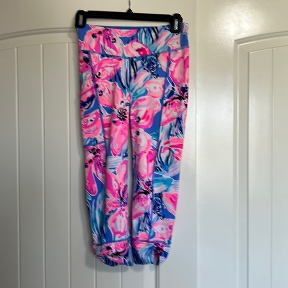 Lilly Pulitzer Luxletic Weekender Crop Fara Leggings Bennet Blue Hypes Stripe XS - Picture 5 of 15